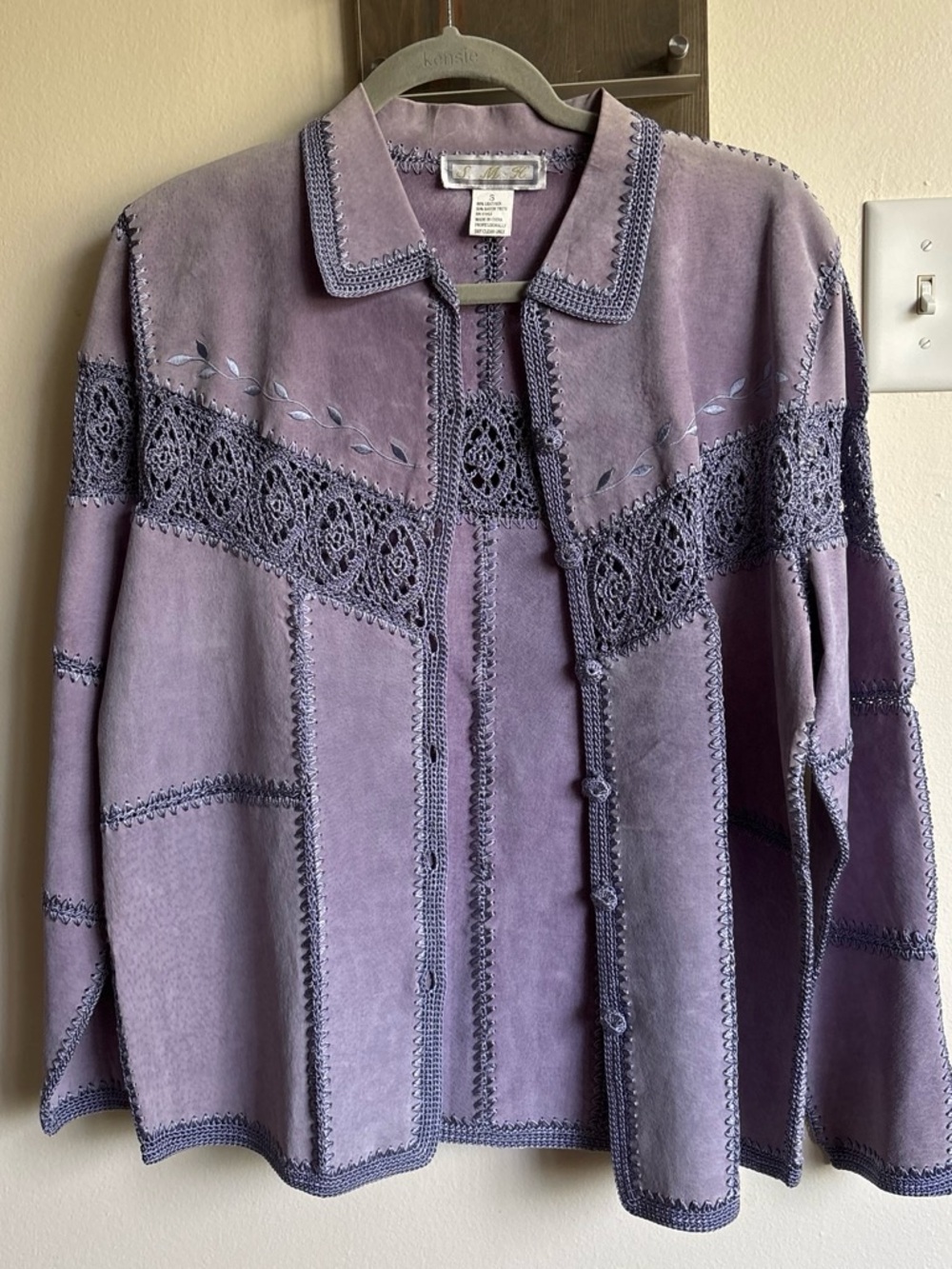 Lavender Crochet-Trim Button-Front Women's Shirt 80% Leather